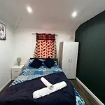 Good Priced Single Rooms In Sherperds Bush